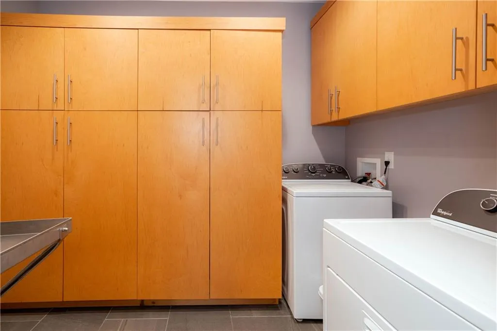 6535 Riverside Drive, Sandy Springs, Georgia 30328, 4 Bedrooms Bedrooms, ,3 BathroomsBathrooms,Residential,Sold,6535 Riverside Drive,7243343