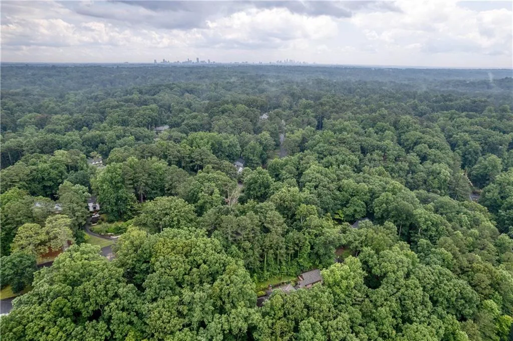 6535 Riverside Drive, Sandy Springs, Georgia 30328, 4 Bedrooms Bedrooms, ,3 BathroomsBathrooms,Residential,Sold,6535 Riverside Drive,7243343