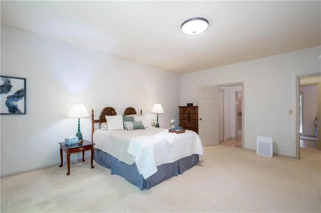 6535 Riverside Drive, Sandy Springs, Georgia 30328, 4 Bedrooms Bedrooms, ,3 BathroomsBathrooms,Residential,Sold,6535 Riverside Drive,7243343