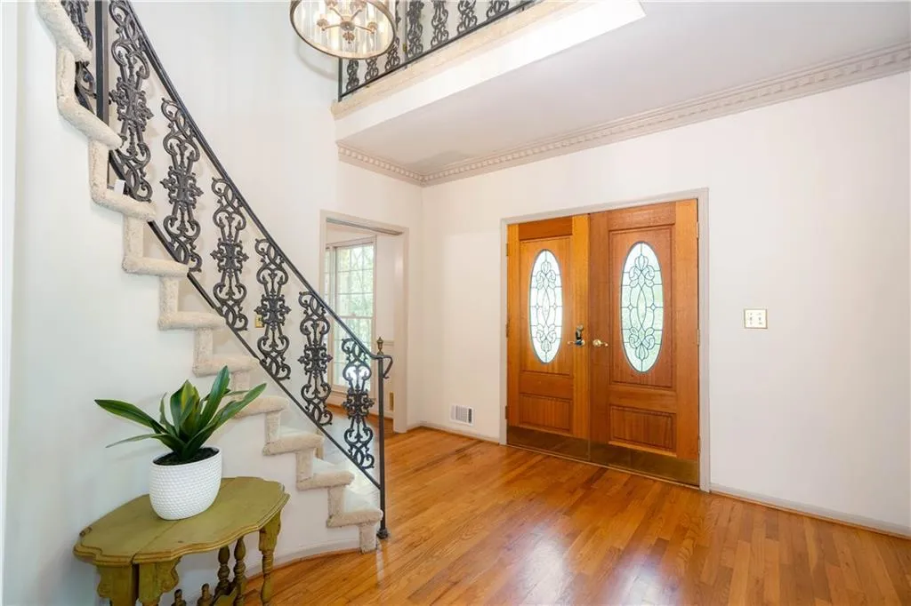 6535 Riverside Drive, Sandy Springs, Georgia 30328, 4 Bedrooms Bedrooms, ,3 BathroomsBathrooms,Residential,Sold,6535 Riverside Drive,7243343