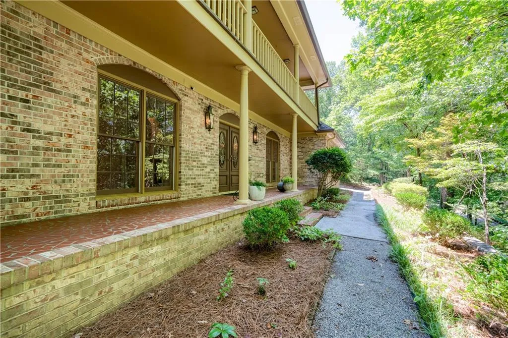 6535 Riverside Drive, Sandy Springs, Georgia 30328, 4 Bedrooms Bedrooms, ,3 BathroomsBathrooms,Residential,Sold,6535 Riverside Drive,7243343