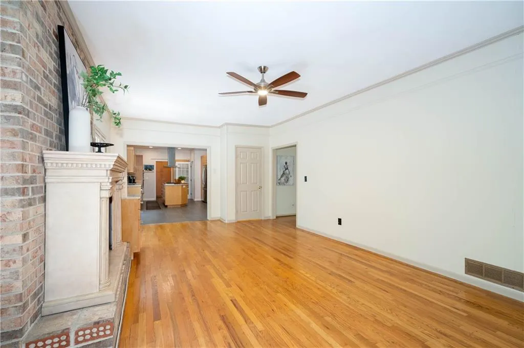 6535 Riverside Drive, Sandy Springs, Georgia 30328, 4 Bedrooms Bedrooms, ,3 BathroomsBathrooms,Residential,Sold,6535 Riverside Drive,7243343