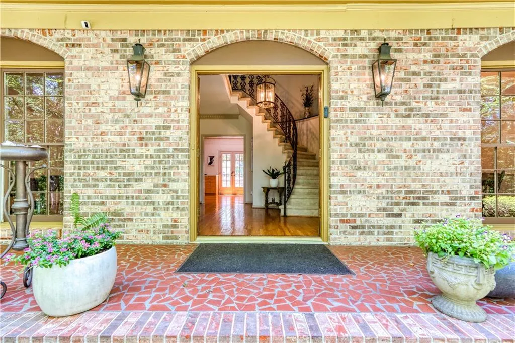 6535 Riverside Drive, Sandy Springs, Georgia 30328, 4 Bedrooms Bedrooms, ,3 BathroomsBathrooms,Residential,Sold,6535 Riverside Drive,7243343