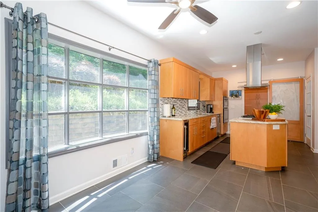 6535 Riverside Drive, Sandy Springs, Georgia 30328, 4 Bedrooms Bedrooms, ,3 BathroomsBathrooms,Residential,Sold,6535 Riverside Drive,7243343