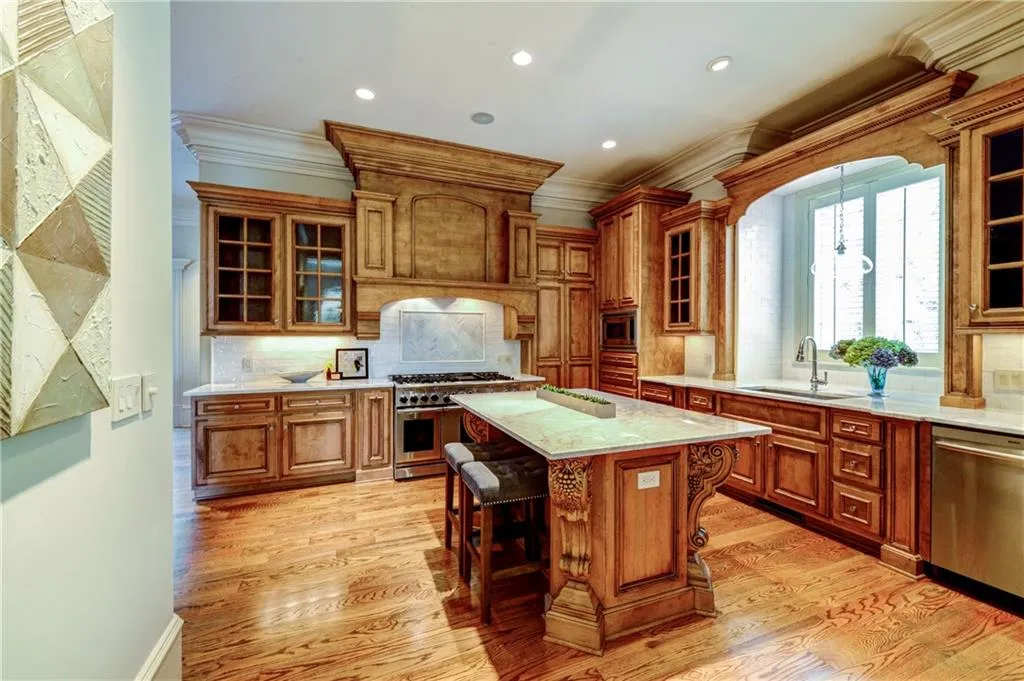 5480 Claire Rose Lane, Sandy Springs, Georgia 30327, 7 Bedrooms Bedrooms, ,7 BathroomsBathrooms,Residential,Sold,5480 Claire Rose Lane,5800808