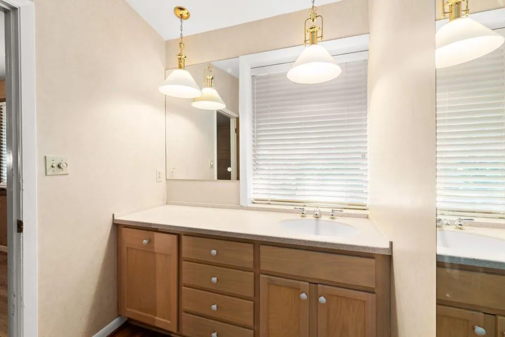 6285 Weatherly Drive Nw, Atlanta, Georgia 30328, 4 Bedrooms Bedrooms, ,2 BathroomsBathrooms,Residential,Sold,6285 Weatherly Drive Nw,6760729