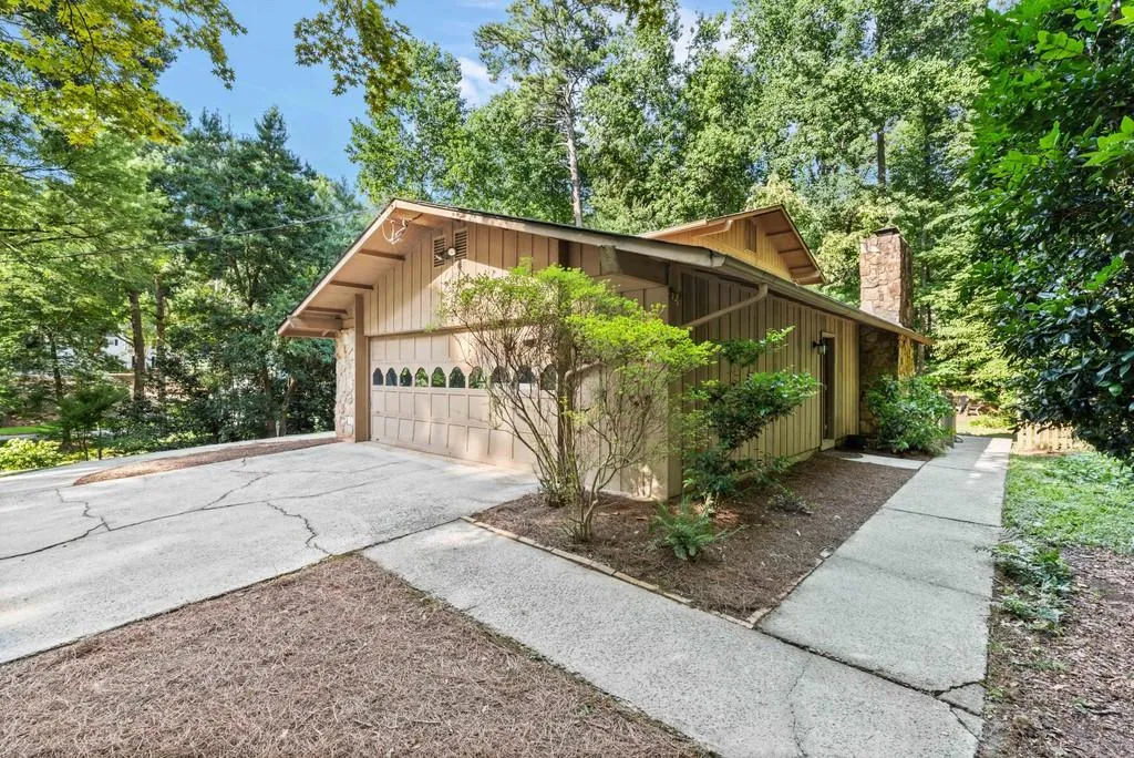 6285 Weatherly Drive Nw, Atlanta, Georgia 30328, 4 Bedrooms Bedrooms, ,2 BathroomsBathrooms,Residential,Sold,6285 Weatherly Drive Nw,6760729