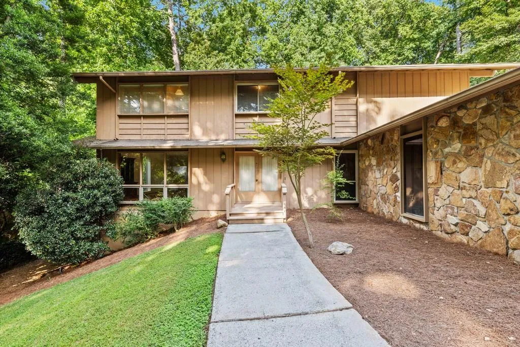 6285 Weatherly Drive Nw, Atlanta, Georgia 30328, 4 Bedrooms Bedrooms, ,2 BathroomsBathrooms,Residential,Sold,6285 Weatherly Drive Nw,6760729