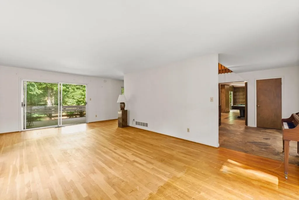 6285 Weatherly Drive Nw, Atlanta, Georgia 30328, 4 Bedrooms Bedrooms, ,2 BathroomsBathrooms,Residential,Sold,6285 Weatherly Drive Nw,6760729