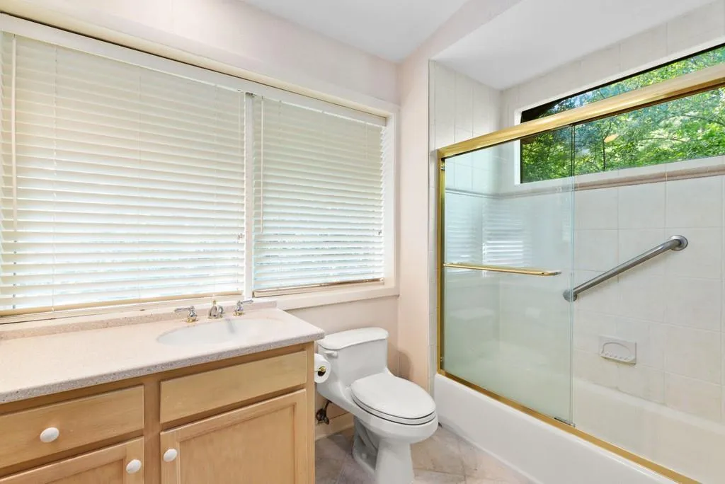 6285 Weatherly Drive Nw, Atlanta, Georgia 30328, 4 Bedrooms Bedrooms, ,2 BathroomsBathrooms,Residential,Sold,6285 Weatherly Drive Nw,6760729