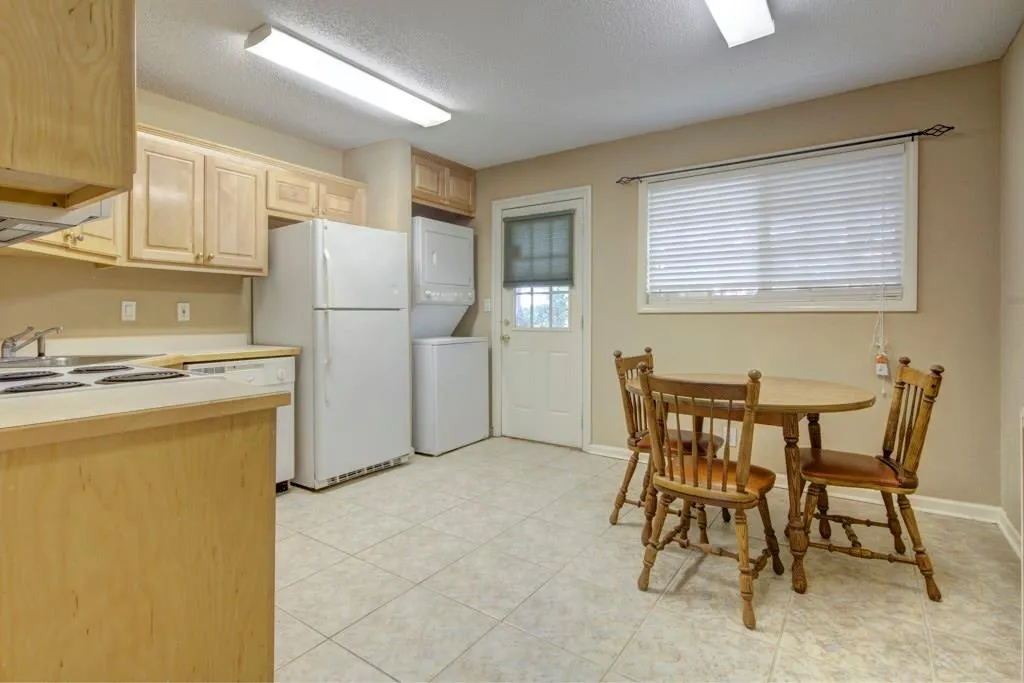 315 Hilderbrand Drive Unit C-4, Atlanta, Georgia 30328, 2 Bedrooms Bedrooms, ,1 BathroomBathrooms,Residential,Sold,315 Hilderbrand Drive Unit C-4,5718280