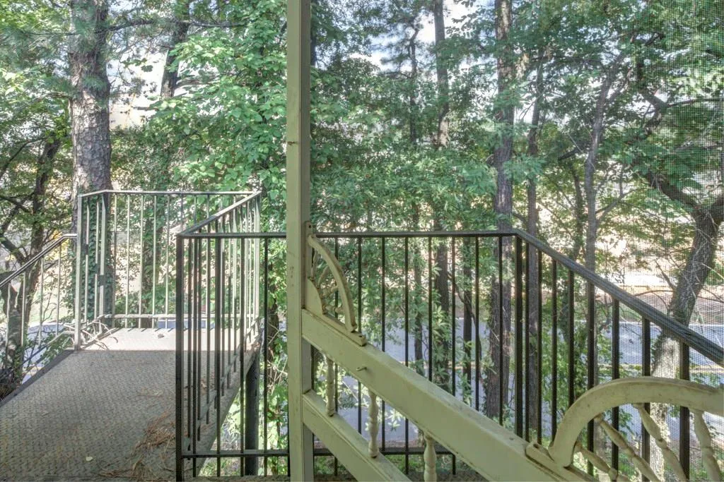 315 Hilderbrand Drive Unit C-4, Atlanta, Georgia 30328, 2 Bedrooms Bedrooms, ,1 BathroomBathrooms,Residential,Sold,315 Hilderbrand Drive Unit C-4,5718280