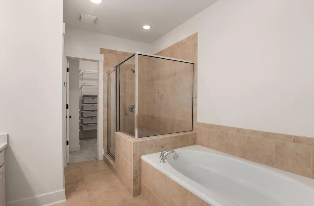 1010 River Vista Drive, Atlanta, Georgia 30339, 4 Bedrooms Bedrooms, ,4 BathroomsBathrooms,Residential,Sold,1010 River Vista Drive,7359678