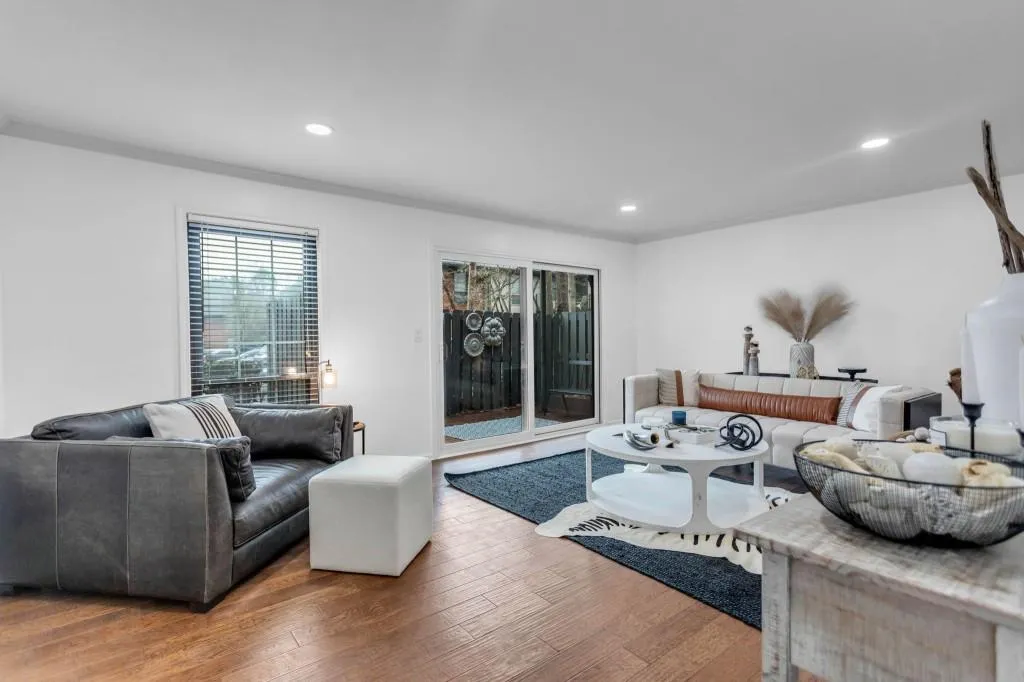 6851 Roswell Road Unit A-17, Sandy Springs, Georgia 30328, 2 Bedrooms Bedrooms, ,2 BathroomsBathrooms,Residential,Sold,6851 Roswell Road Unit A-17,7165530