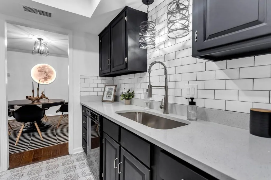 6851 Roswell Road Unit A-17, Sandy Springs, Georgia 30328, 2 Bedrooms Bedrooms, ,2 BathroomsBathrooms,Residential,Sold,6851 Roswell Road Unit A-17,7165530