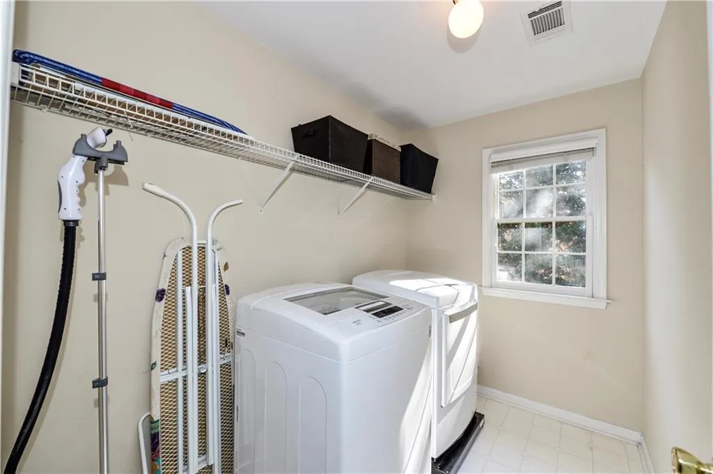 735 Orchard Court, Sandy Springs, Georgia 30328, 3 Bedrooms Bedrooms, ,2 BathroomsBathrooms,Residential,Sold,735 Orchard Court,5774391