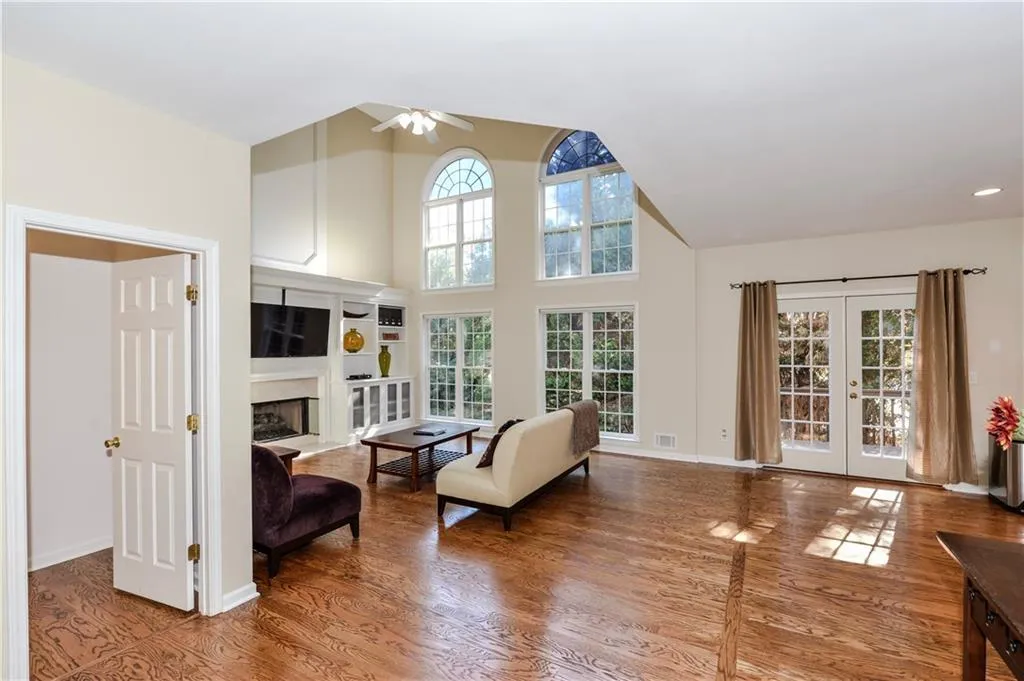 735 Orchard Court, Sandy Springs, Georgia 30328, 3 Bedrooms Bedrooms, ,2 BathroomsBathrooms,Residential,Sold,735 Orchard Court,5774391