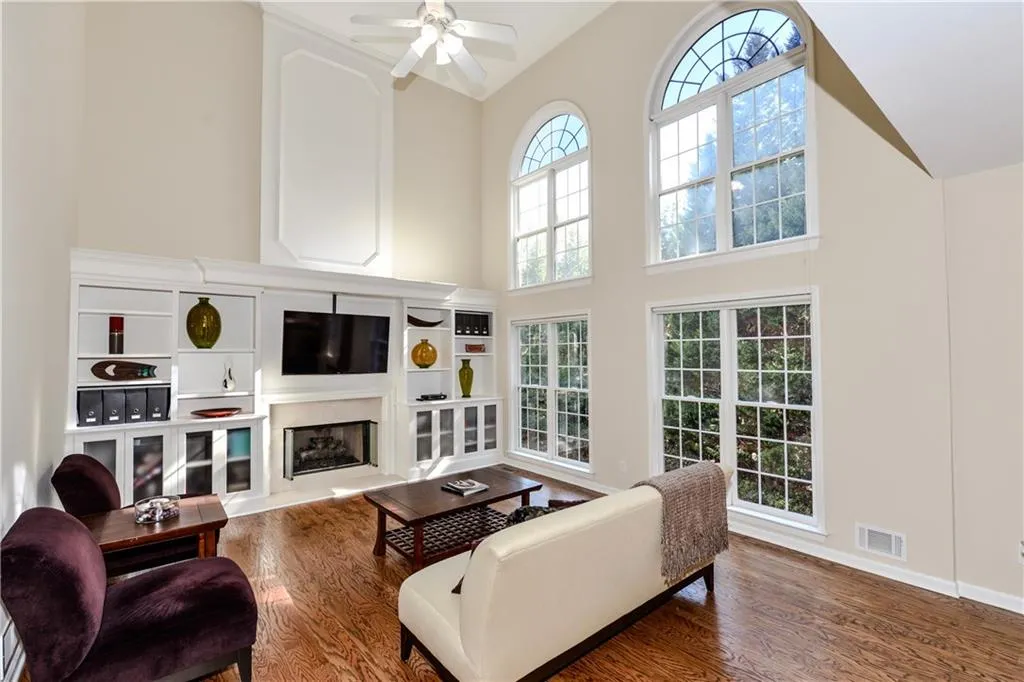 735 Orchard Court, Sandy Springs, Georgia 30328, 3 Bedrooms Bedrooms, ,2 BathroomsBathrooms,Residential,Sold,735 Orchard Court,5774391