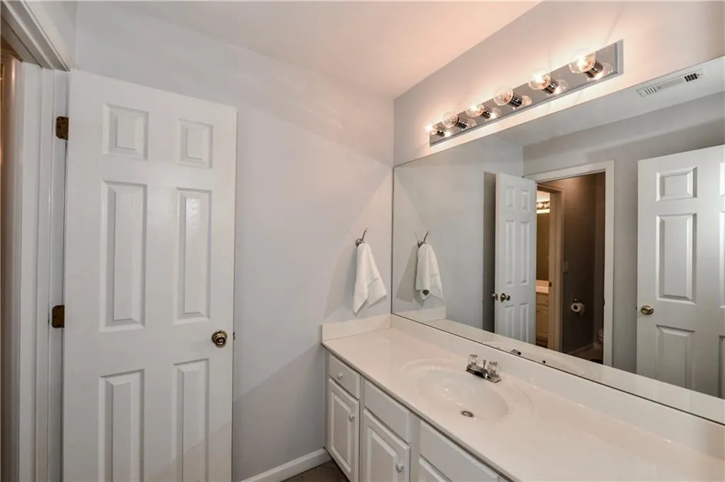 735 Orchard Court, Sandy Springs, Georgia 30328, 3 Bedrooms Bedrooms, ,2 BathroomsBathrooms,Residential,Sold,735 Orchard Court,5774391