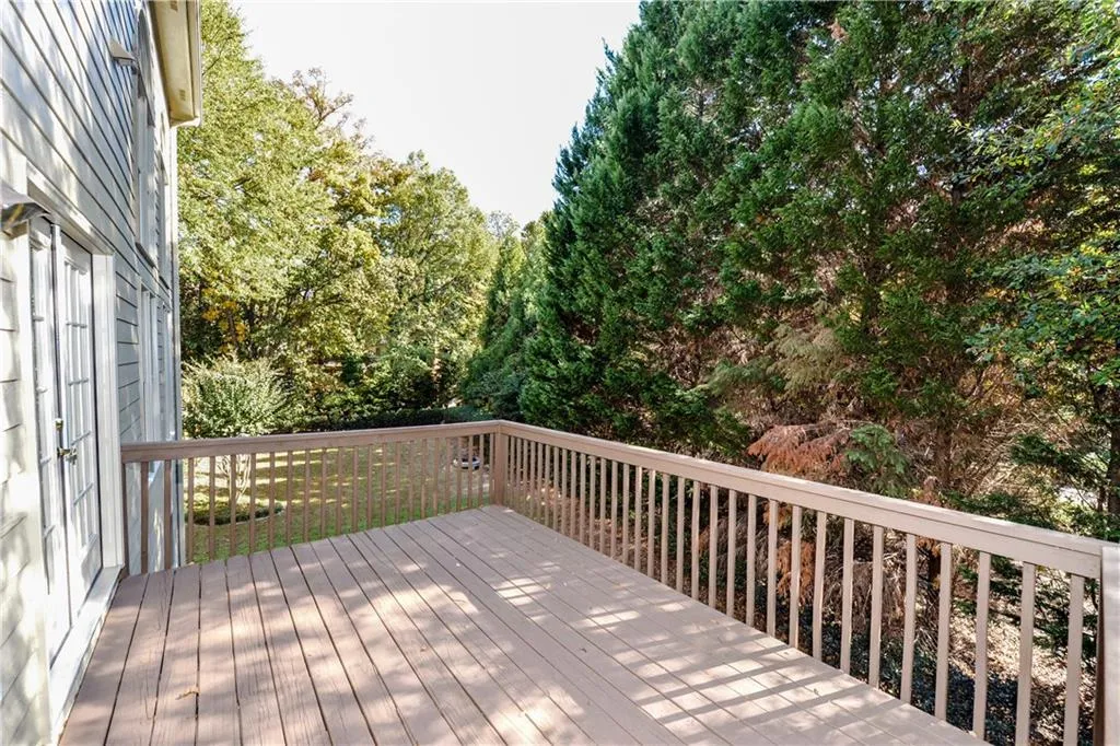735 Orchard Court, Sandy Springs, Georgia 30328, 3 Bedrooms Bedrooms, ,2 BathroomsBathrooms,Residential,Sold,735 Orchard Court,5774391