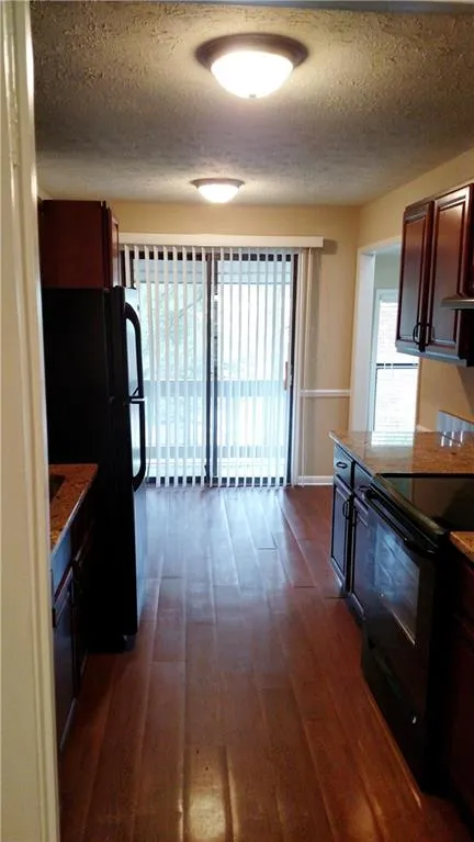 8740 Roswell Road Unit 5d, Atlanta, Georgia 30350, 2 Bedrooms Bedrooms, ,2 BathroomsBathrooms,Residential,Sold,8740 Roswell Road Unit 5d,5668557