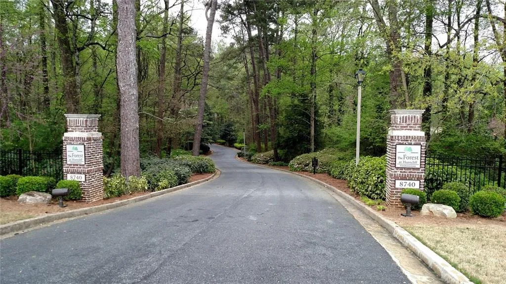 8740 Roswell Road Unit 5d, Atlanta, Georgia 30350, 2 Bedrooms Bedrooms, ,2 BathroomsBathrooms,Residential,Sold,8740 Roswell Road Unit 5d,5668557