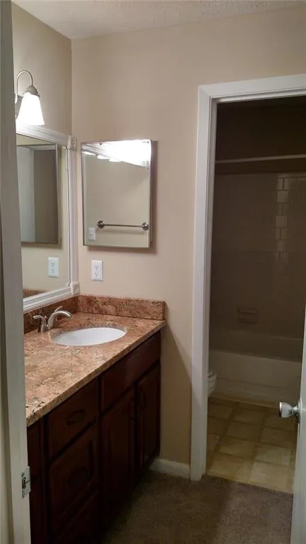 8740 Roswell Road Unit 5d, Atlanta, Georgia 30350, 2 Bedrooms Bedrooms, ,2 BathroomsBathrooms,Residential,Sold,8740 Roswell Road Unit 5d,5668557