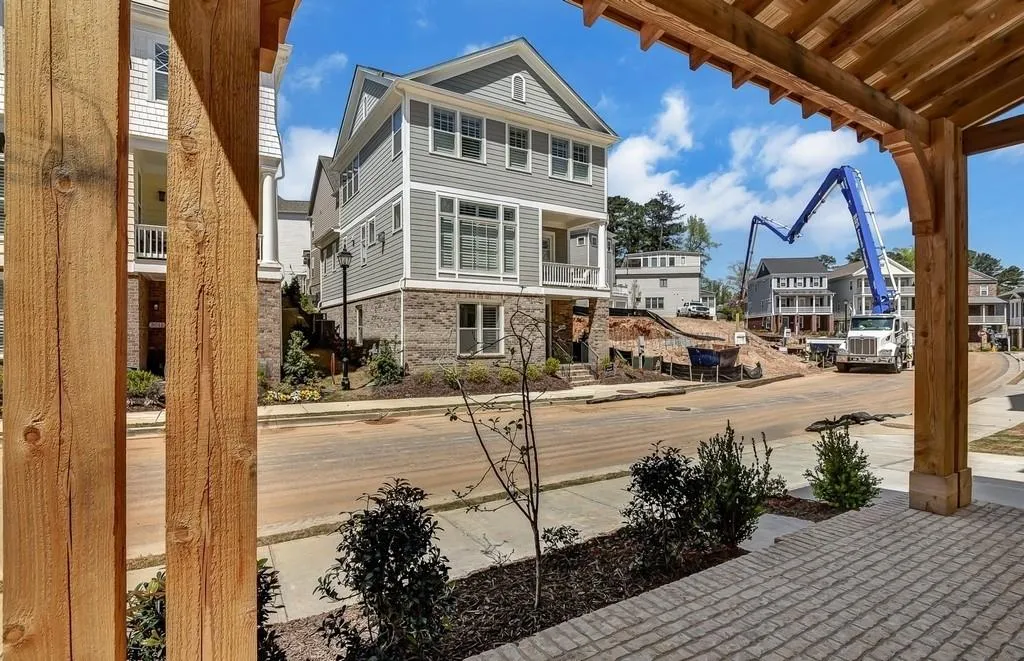 3010 Eamont Terrace, Sandy Springs, Georgia 30328, 5 Bedrooms Bedrooms, ,4 BathroomsBathrooms,Residential,Sold,3010 Eamont Terrace,6090204