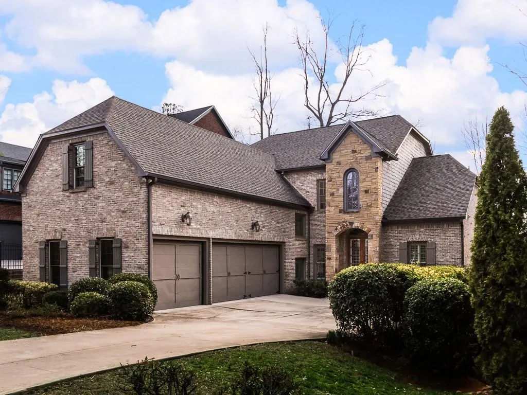 25 Cliftwood Drive, Sandy Springs, Georgia 30328, 5 Bedrooms Bedrooms, ,5 BathroomsBathrooms,Residential,Sold,25 Cliftwood Drive,5801745