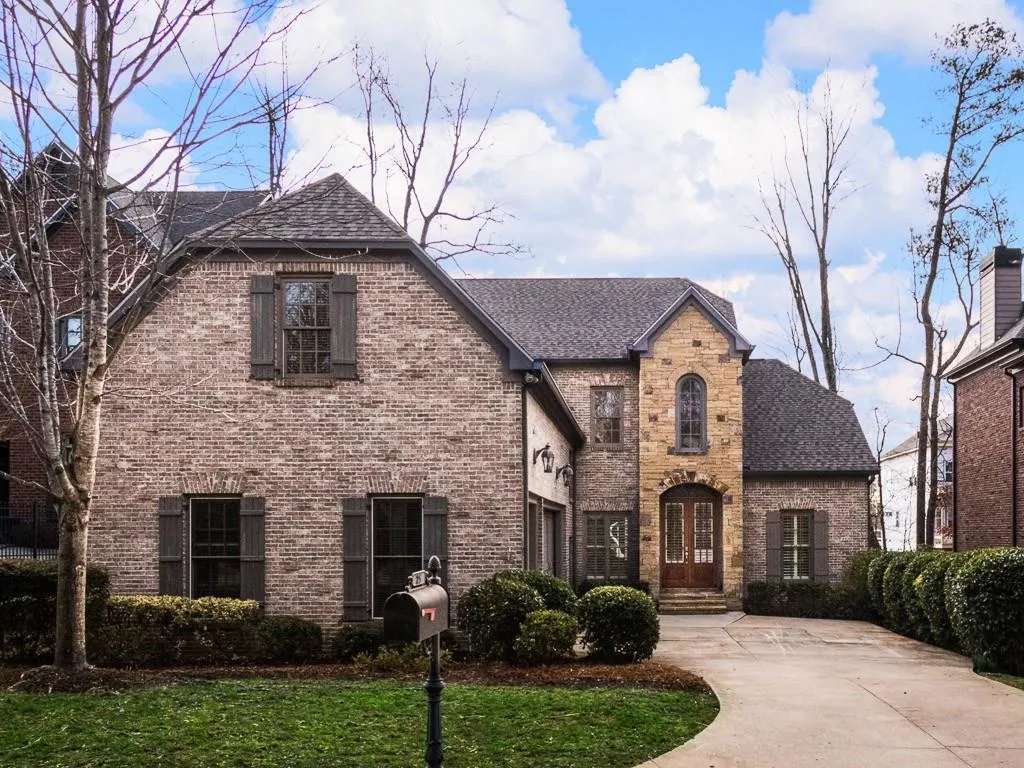 25 Cliftwood Drive, Sandy Springs, Georgia 30328, 5 Bedrooms Bedrooms, ,5 BathroomsBathrooms,Residential,Sold,25 Cliftwood Drive,5801745