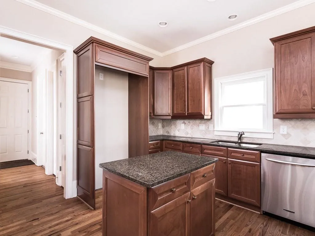 25 Cliftwood Drive, Sandy Springs, Georgia 30328, 5 Bedrooms Bedrooms, ,5 BathroomsBathrooms,Residential,Sold,25 Cliftwood Drive,5801745