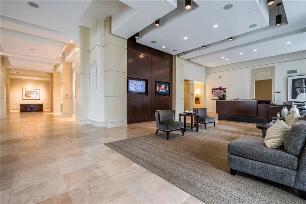 2795 Peachtree Road Ne Unit 2406, Atlanta, Georgia 30305, 3 Bedrooms Bedrooms, ,3 BathroomsBathrooms,Residential,Sold,2795 Peachtree Road Ne Unit 2406,6546017