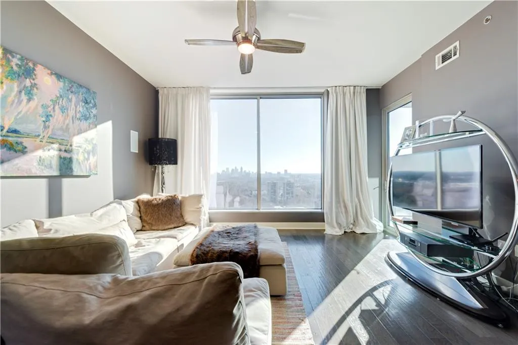 2795 Peachtree Road Ne Unit 2406, Atlanta, Georgia 30305, 3 Bedrooms Bedrooms, ,3 BathroomsBathrooms,Residential,Sold,2795 Peachtree Road Ne Unit 2406,6546017