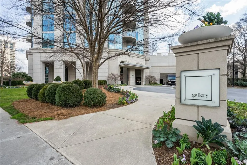 2795 Peachtree Road Ne Unit 2406, Atlanta, Georgia 30305, 3 Bedrooms Bedrooms, ,3 BathroomsBathrooms,Residential,Sold,2795 Peachtree Road Ne Unit 2406,6546017