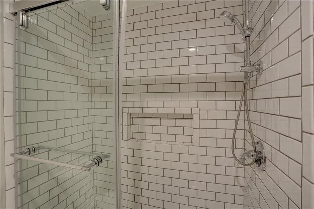 6700 Roswell Road Unit 21g, Atlanta, Georgia 30328, 2 Bedrooms Bedrooms, ,1 BathroomBathrooms,Residential,Sold,6700 Roswell Road Unit 21g,7029013