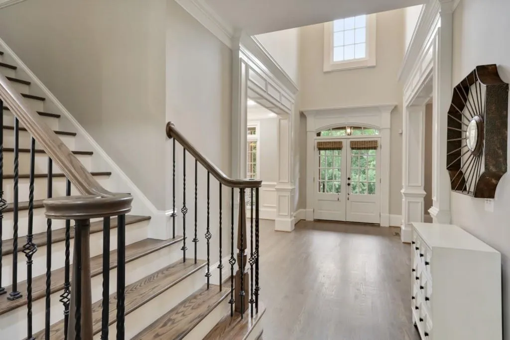 115 Glengate Avenue, Atlanta, Georgia 30328, 6 Bedrooms Bedrooms, ,6 BathroomsBathrooms,Residential,Sold,115 Glengate Avenue,6918850