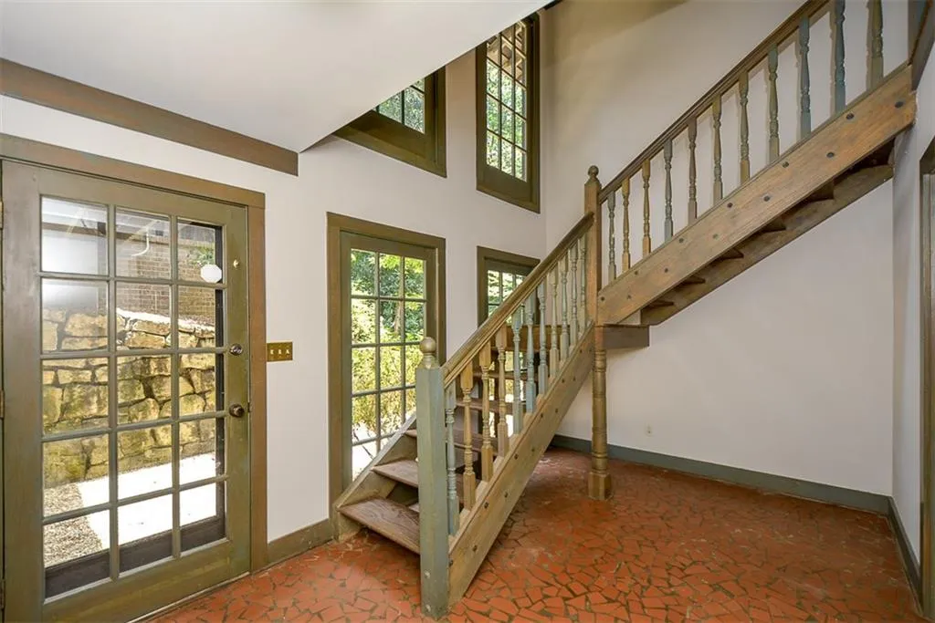 8100 Innsbruck Drive, Sandy Springs, Georgia 30350, 5 Bedrooms Bedrooms, ,4 BathroomsBathrooms,Residential,Sold,8100 Innsbruck Drive,6044800