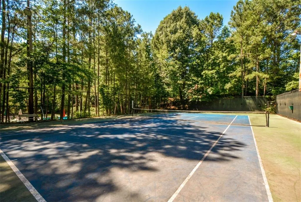 8100 Innsbruck Drive, Sandy Springs, Georgia 30350, 5 Bedrooms Bedrooms, ,4 BathroomsBathrooms,Residential,Sold,8100 Innsbruck Drive,6044800