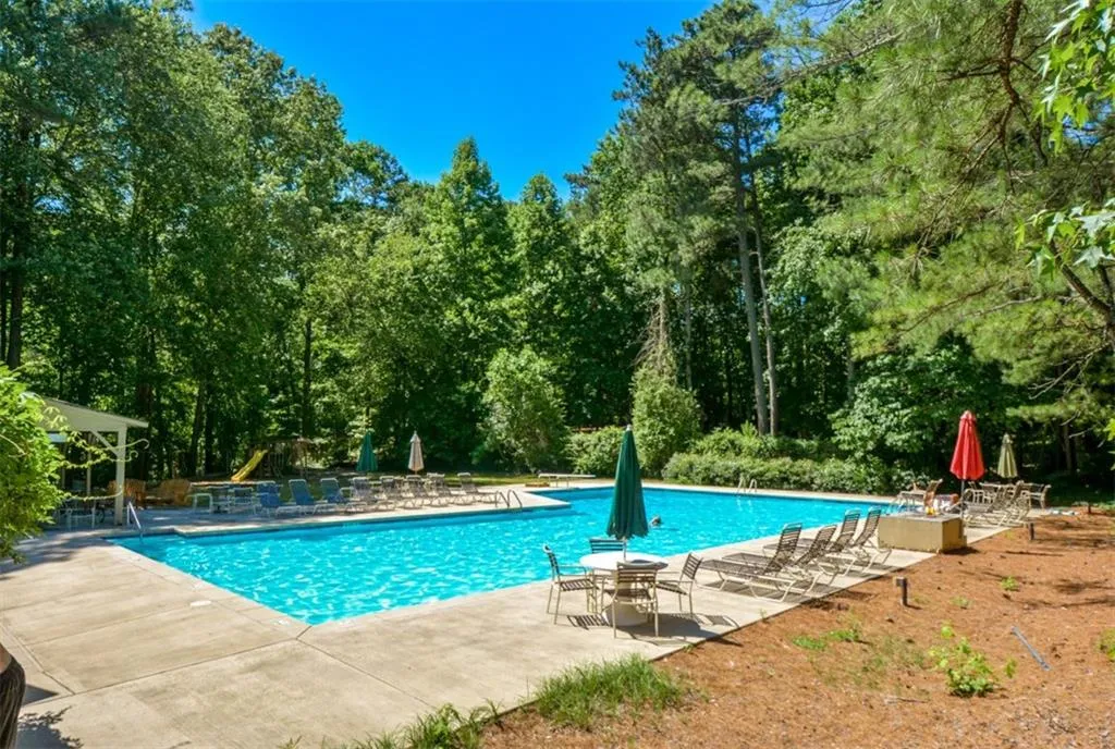 8100 Innsbruck Drive, Sandy Springs, Georgia 30350, 5 Bedrooms Bedrooms, ,4 BathroomsBathrooms,Residential,Sold,8100 Innsbruck Drive,6044800