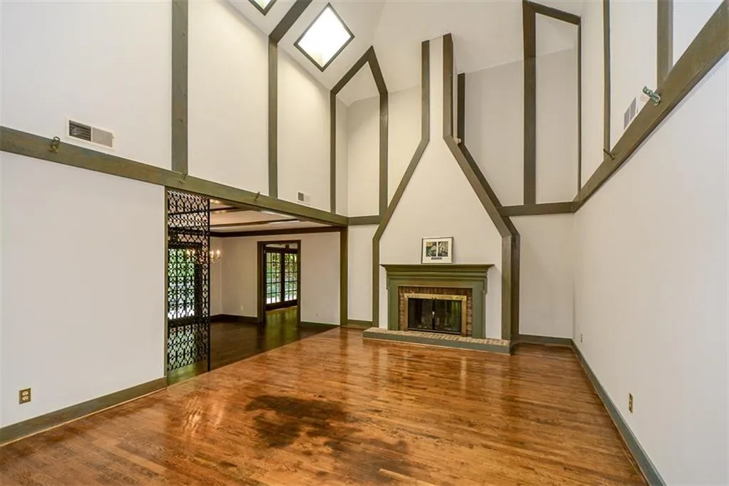 8100 Innsbruck Drive, Sandy Springs, Georgia 30350, 5 Bedrooms Bedrooms, ,4 BathroomsBathrooms,Residential,Sold,8100 Innsbruck Drive,6044800