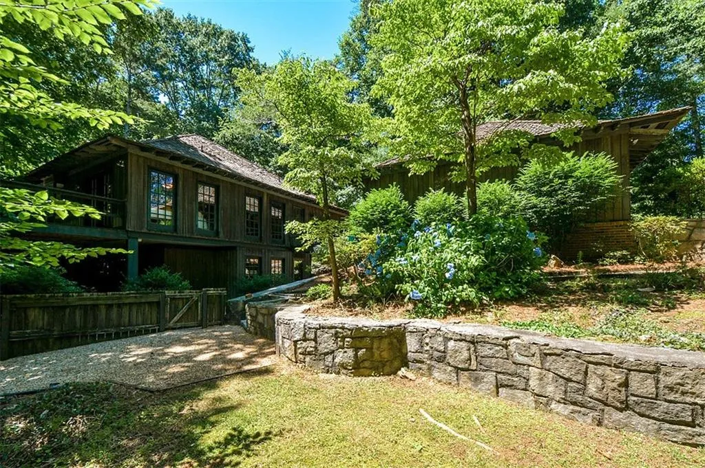 8100 Innsbruck Drive, Sandy Springs, Georgia 30350, 5 Bedrooms Bedrooms, ,4 BathroomsBathrooms,Residential,Sold,8100 Innsbruck Drive,6044800