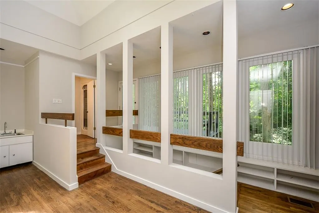 8100 Innsbruck Drive, Sandy Springs, Georgia 30350, 5 Bedrooms Bedrooms, ,4 BathroomsBathrooms,Residential,Sold,8100 Innsbruck Drive,6044800