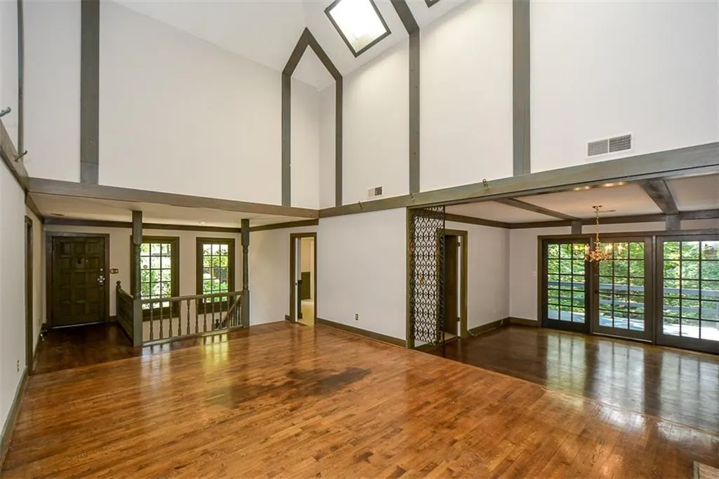 8100 Innsbruck Drive, Sandy Springs, Georgia 30350, 5 Bedrooms Bedrooms, ,4 BathroomsBathrooms,Residential,Sold,8100 Innsbruck Drive,6044800