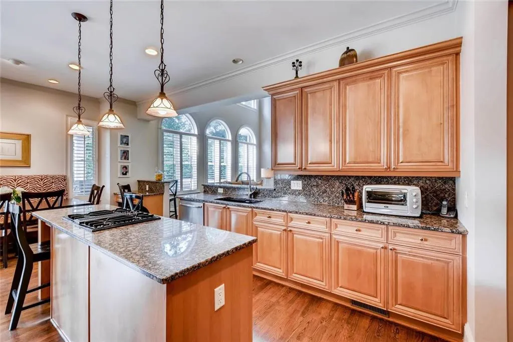 265 Lake Summit View, Atlanta, Georgia 30342, 5 Bedrooms Bedrooms, ,4 BathroomsBathrooms,Residential,Sold,265 Lake Summit View,5856551