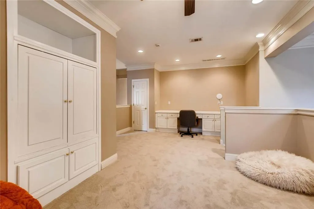 265 Lake Summit View, Atlanta, Georgia 30342, 5 Bedrooms Bedrooms, ,4 BathroomsBathrooms,Residential,Sold,265 Lake Summit View,5856551