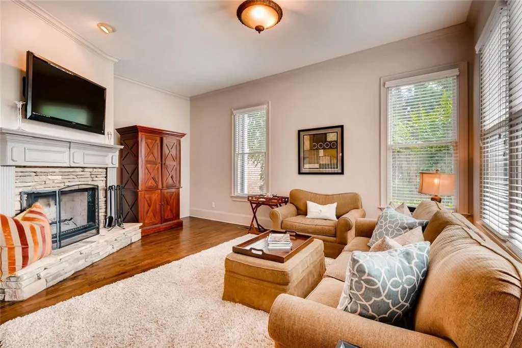 265 Lake Summit View, Atlanta, Georgia 30342, 5 Bedrooms Bedrooms, ,4 BathroomsBathrooms,Residential,Sold,265 Lake Summit View,5856551