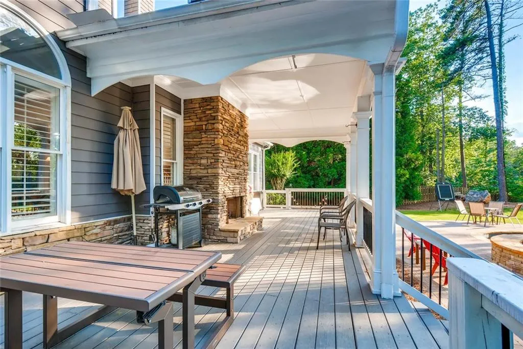 265 Lake Summit View, Atlanta, Georgia 30342, 5 Bedrooms Bedrooms, ,4 BathroomsBathrooms,Residential,Sold,265 Lake Summit View,5856551