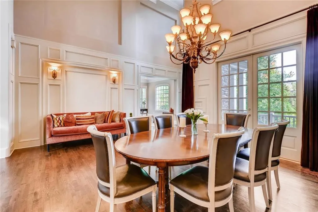265 Lake Summit View, Atlanta, Georgia 30342, 5 Bedrooms Bedrooms, ,4 BathroomsBathrooms,Residential,Sold,265 Lake Summit View,5856551