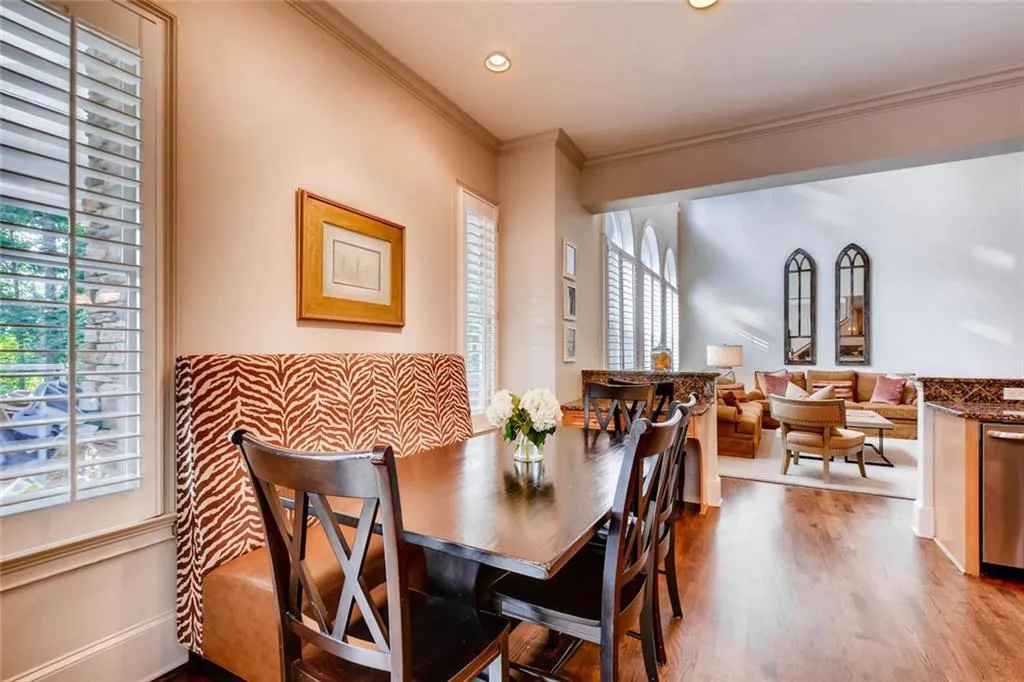 265 Lake Summit View, Atlanta, Georgia 30342, 5 Bedrooms Bedrooms, ,4 BathroomsBathrooms,Residential,Sold,265 Lake Summit View,5856551