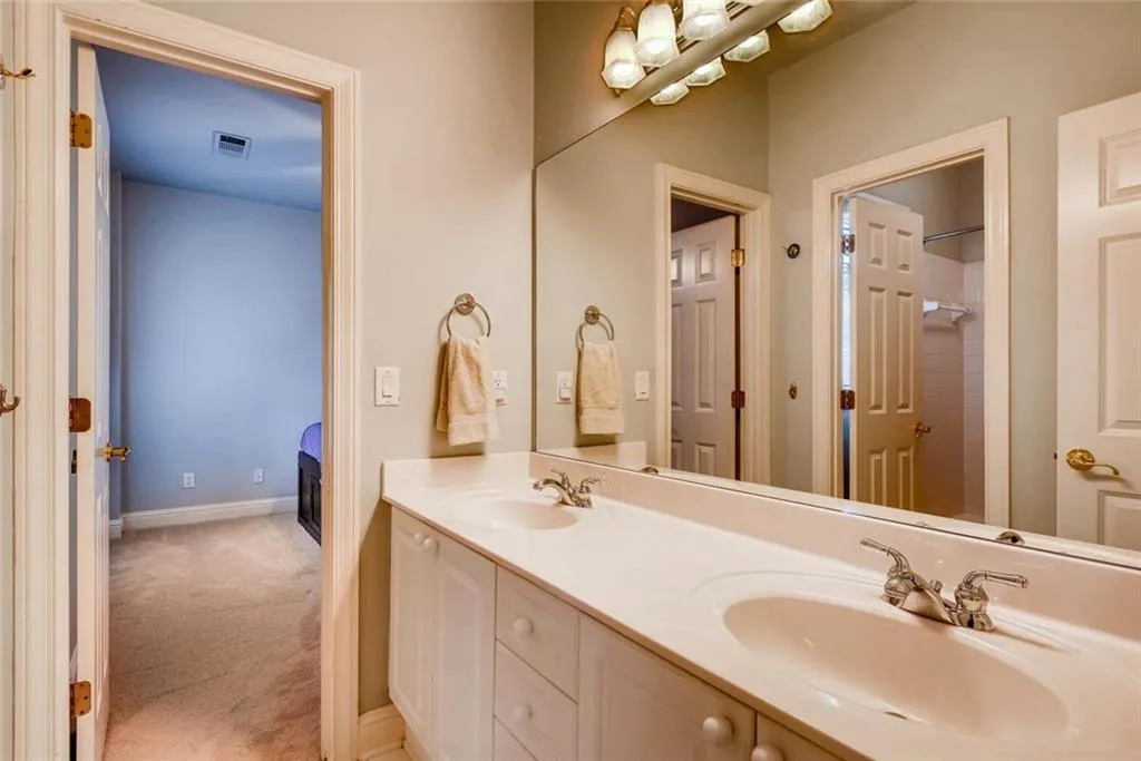265 Lake Summit View, Atlanta, Georgia 30342, 5 Bedrooms Bedrooms, ,4 BathroomsBathrooms,Residential,Sold,265 Lake Summit View,5856551